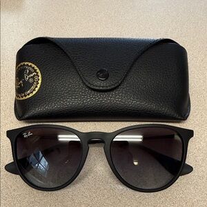 Ray-Ban Matte Black Sunglasses with Case